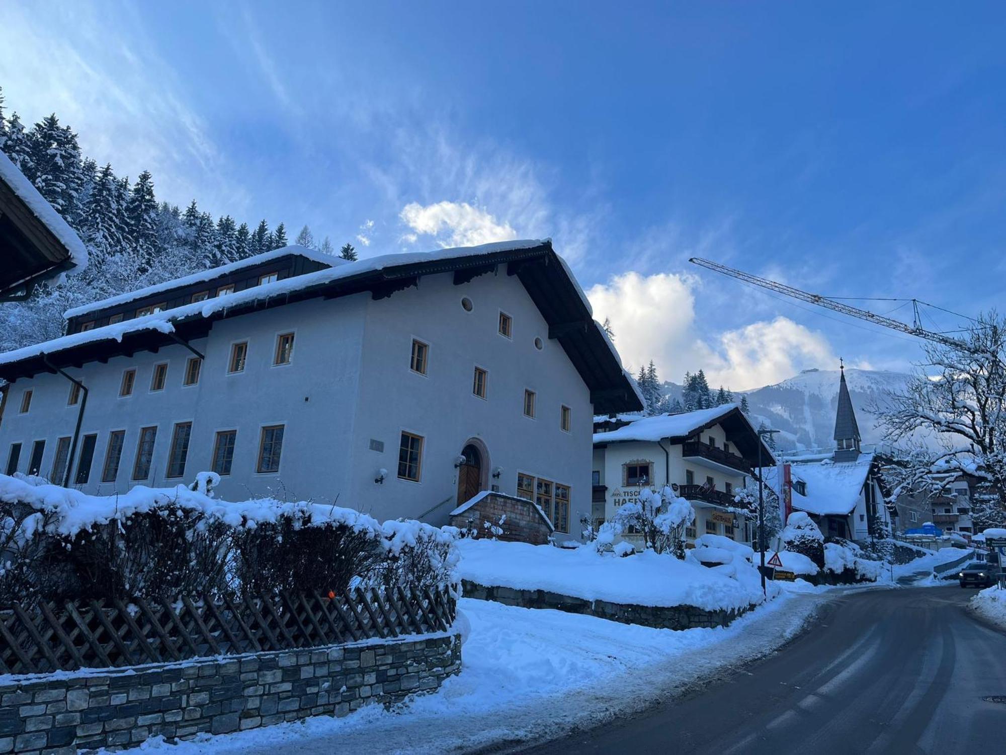 Twenty Seven City Hotel Zell am See Exterior photo